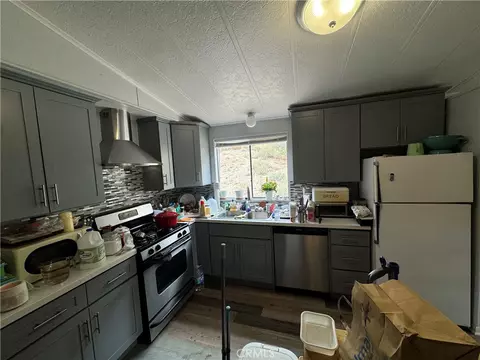 Kitchen - 8372 Green, Pinon Hills, CA 92372 photo 4 of 8