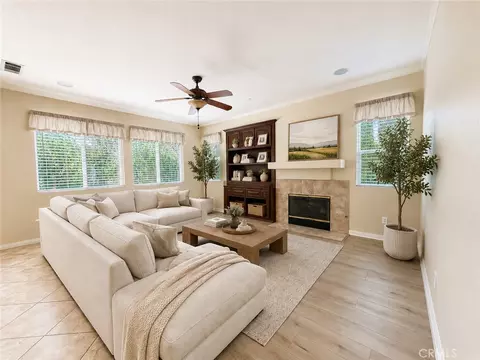 Living - 32493 Palacio, Temecula, CA 92592 photo 4 of 7