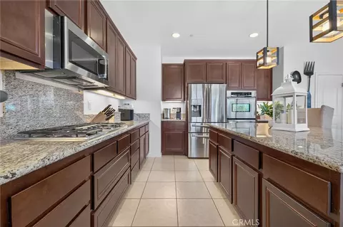 Kitchen - 45936 Camino Rubi, Temecula, CA 92592 photo 3 of 4