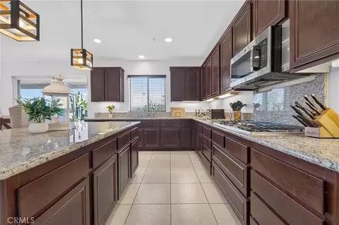 Kitchen - 45936 Camino Rubi, Temecula, CA 92592 photo 4 of 4