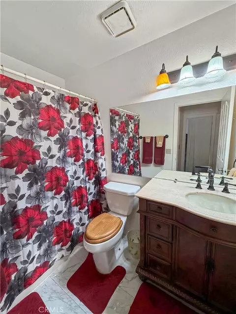 Bath - 210 E Oasis, Blythe, CA 92225 photo 3 of 4