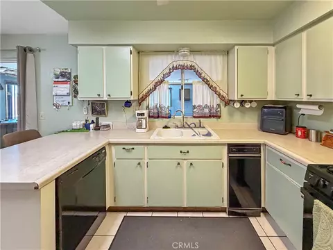 Kitchen - 210 E Oasis, Blythe, CA 92225 photo 4 of 4