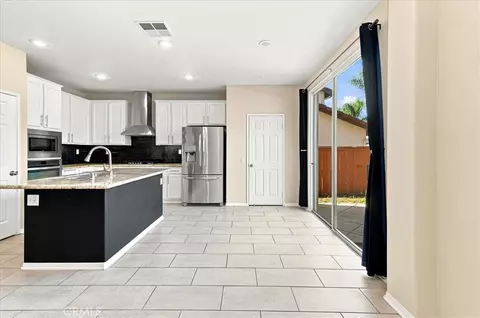Kitchen - 41953 Delmonte, Temecula, CA 92591 photo 5 of 5
