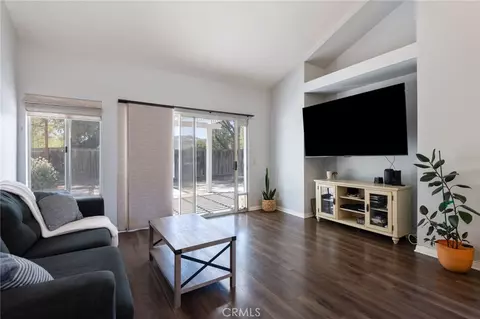 Living - 29907 Longvale Ct, Temecula, CA 92592 photo 3 of 4
