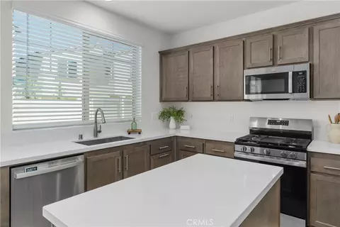 Kitchen - 29367 Copper Skye, Winchester, CA 92596 photo 2 of 3