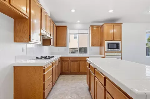 Kitchen - 30780 Point Woods Ct, Temecula, CA 92591 photo 1 of 2