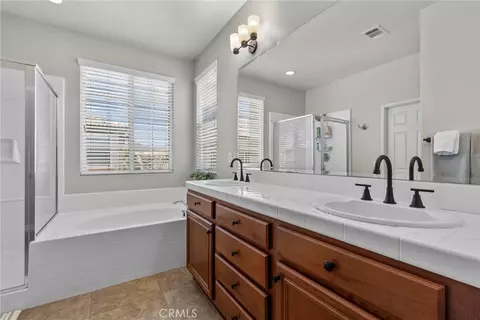 Bath - 31258 Mangrove Dr, Temecula, CA 92592 photo 1 of 3
