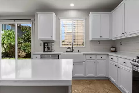 Kitchen - 31258 Mangrove Dr, Temecula, CA 92592 photo 4 of 6