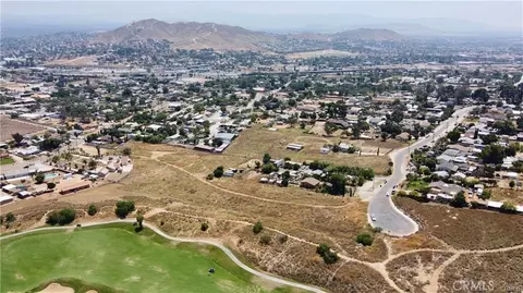 3450 Scenic Dr, Riverside, CA 92509 photo 14