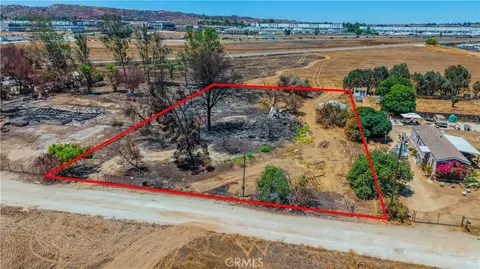2948 Susan Ln, Perris, CA 92571 photo 3