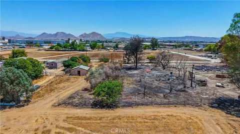2948 Susan Ln, Perris, CA 92571 photo 6