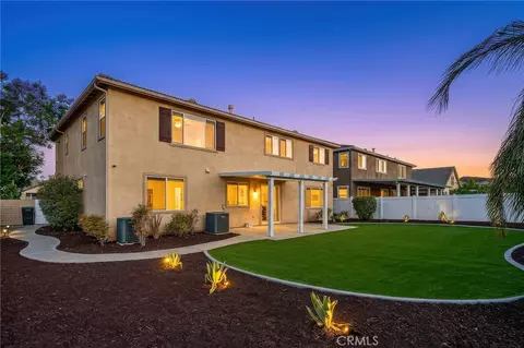 30479 White Fir Dr, Menifee, CA 92584