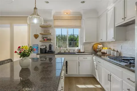 Kitchen - 40340 Charlesburg, Temecula, CA 92591 photo 4 of 5
