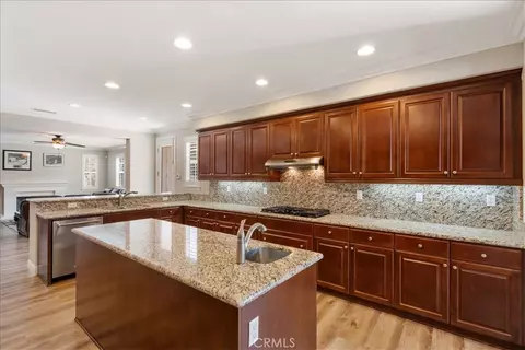 Kitchen - 46324 Durango Dr, Temecula, CA 92592 photo 4 of 4