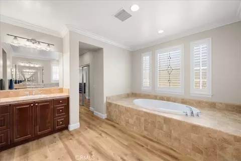 Bath - 46324 Durango Dr, Temecula, CA 92592 photo 3 of 5