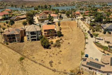 30450 Sparkle Dr, Canyon Lake, CA 92587