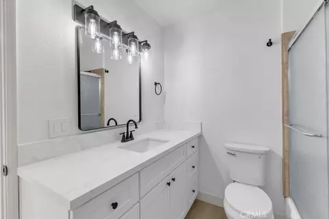 Bath - 49438 Conejo Rd, Morongo Valley, CA 92256 photo 1 of 2