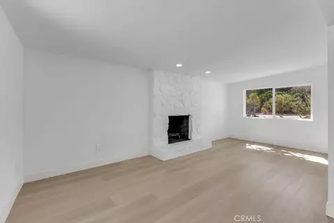 Living - 49438 Conejo Rd, Morongo Valley, CA 92256 photo 3 of 15