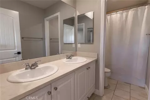 Bath - 23491 Crystal Way, Wildomar, CA 92595 photo 2 of 2
