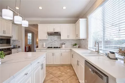 Kitchen - 33208 Rhine Ave, Temecula, CA 92592 photo 4 of 5