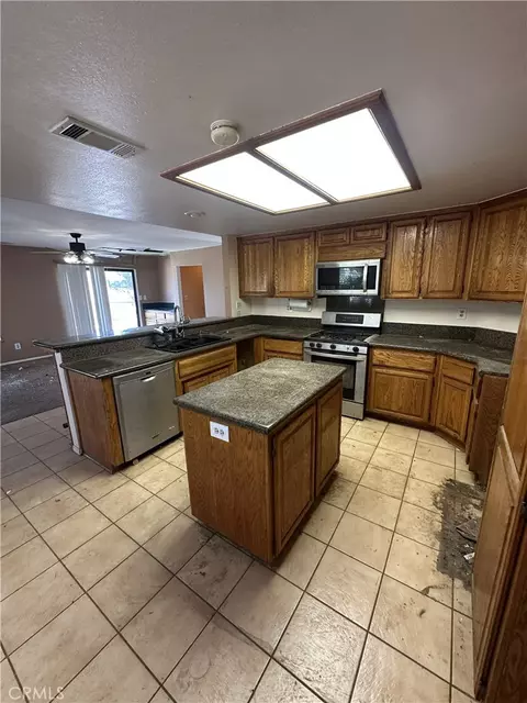 Kitchen - 26985 Emerett Ln, Perris, CA 92571 photo 2 of 2