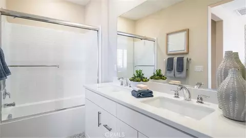 Bath - 2650 E Hyde Paseo, Ontario, CA 91762 photo 4 of 4