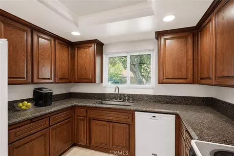 Kitchen - 31948 Del Cielo Este #6, Bonsall, CA 92003 photo 4 of 4