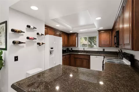 Kitchen - 31948 Del Cielo Este #6, Bonsall, CA 92003 photo 3 of 4