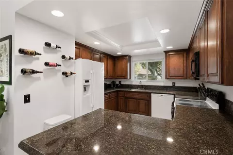 Kitchen - 31948 Del Cielo Este #6, Bonsall, CA 92003 photo 3 of 4