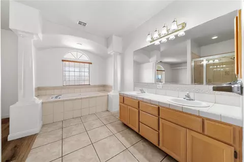 Entry Way - 12922 Lompoc, Apple Valley, CA 92308 photo 3 of 3