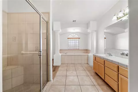 Bath - 12922 Lompoc, Apple Valley, CA 92308 photo 2 of 3
