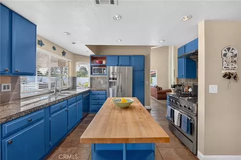 Kitchen - 34680 Jennifer Dr, Wildomar, CA 92595 photo 1 of 7
