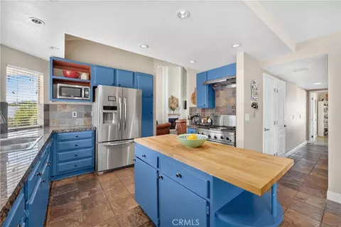 Kitchen - 34680 Jennifer Dr, Wildomar, CA 92595 photo 7 of 7