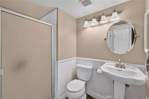 Bath - 34680 Jennifer Dr, Wildomar, CA 92595 photo 1 of 4