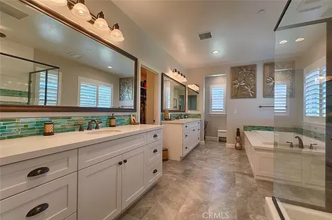 Bath - 45659 Bassett, Temecula, CA 92592 photo 4 of 7