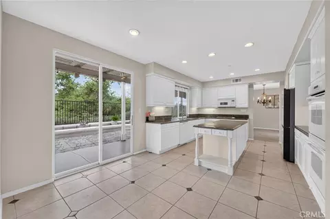 Kitchen - 45339 Tiburcio, Temecula, CA 92592 photo 3 of 4