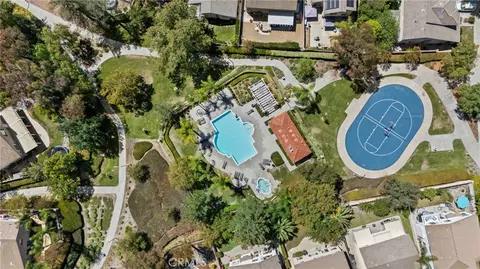 View/Area - 32166 Via Arias, Temecula, CA 92592 photo 3 of 5