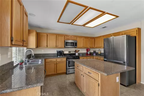 Kitchen - 32166 Via Arias, Temecula, CA 92592 photo 2 of 4