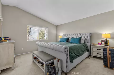 Bedroom - 32166 Via Arias, Temecula, CA 92592 photo 4 of 9