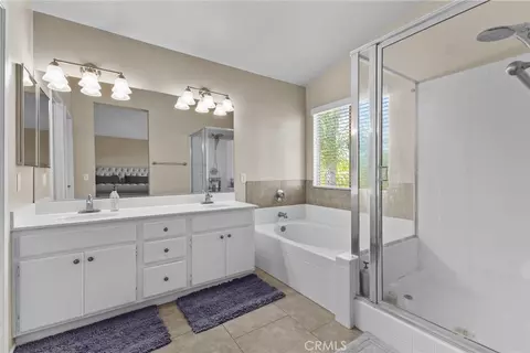 Bath - 32166 Via Arias, Temecula, CA 92592 photo 2 of 4