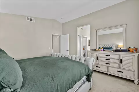 Bedroom - 32166 Via Arias, Temecula, CA 92592 photo 5 of 9