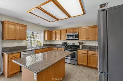 Kitchen - 32166 Via Arias, Temecula, CA 92592 photo 1 of 4