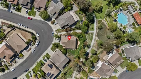 View/Area - 32166 Via Arias, Temecula, CA 92592 photo 2 of 5