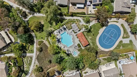 View/Area - 32166 Via Arias, Temecula, CA 92592 photo 3 of 5