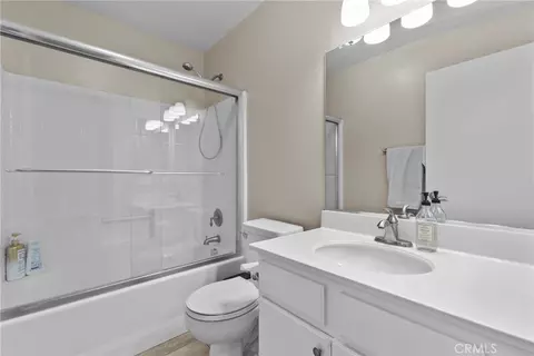 Bath - 32166 Via Arias, Temecula, CA 92592 photo 4 of 4