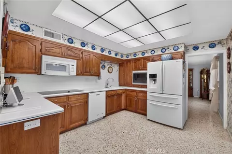 Kitchen - 33975 Wright, Menifee, CA 92584 photo 2 of 3