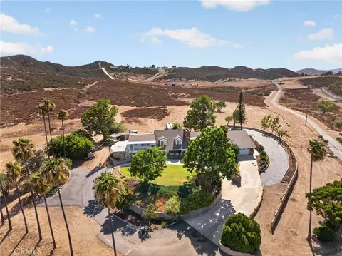 View/Area - 33975 Wright, Menifee, CA 92584 photo 5 of 11