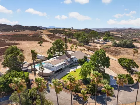 View/Area - 33975 Wright, Menifee, CA 92584 photo 8 of 11