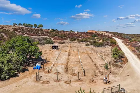 40200 E Benton Rd, Hemet, CA 92544 photo 6