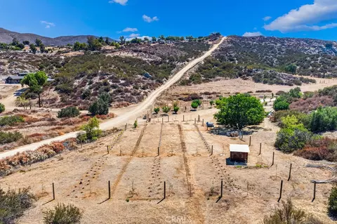 40200 E Benton Rd, Hemet, CA 92544 photo 8